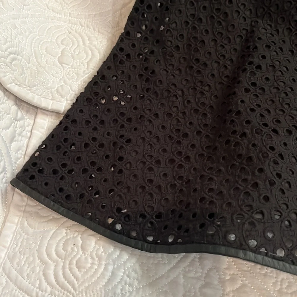 LOFT‎ black eyelet skirt, size 0, NWT
